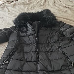 Tahari Women's Black Puffer Jacket with Faux Fur Collar